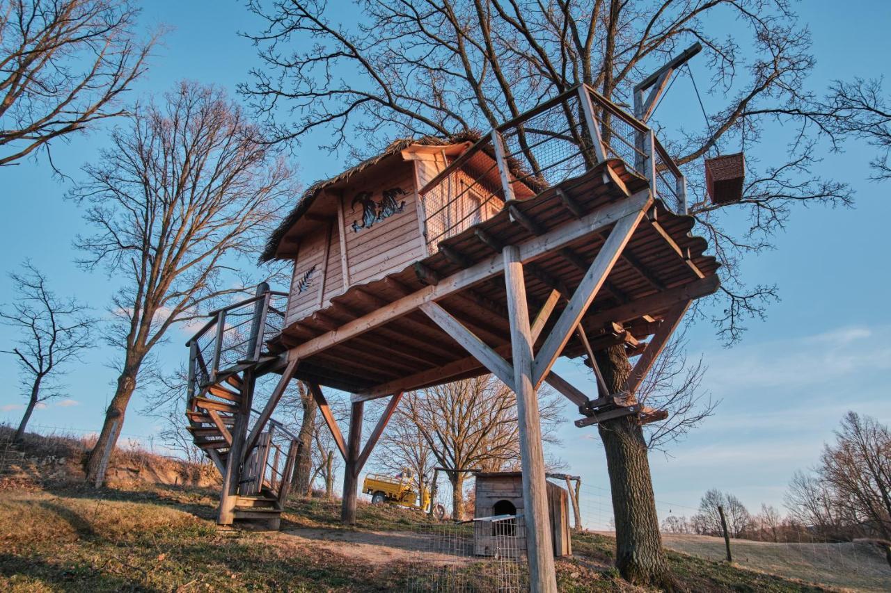 Villa Treehouse Kremilek Jesenice  Esterno foto