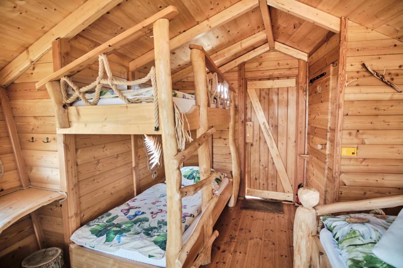 Villa Treehouse Kremilek Jesenice  Esterno foto