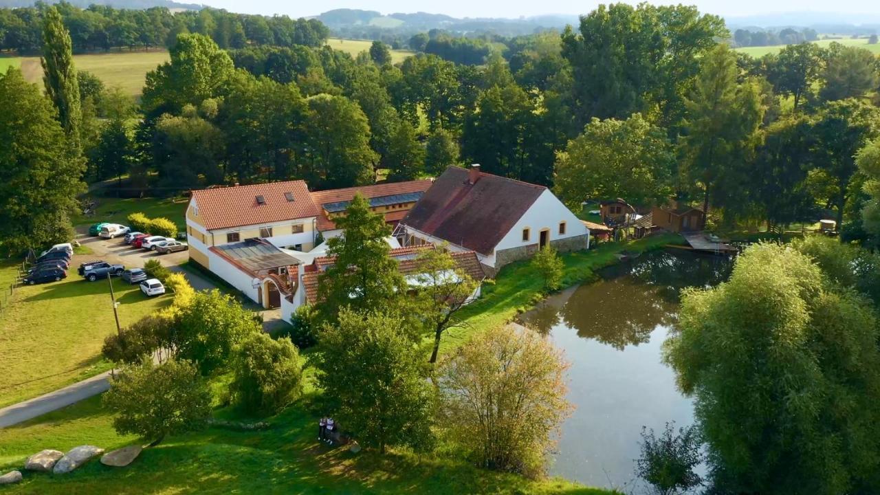 Villa Treehouse Kremilek Jesenice  Esterno foto