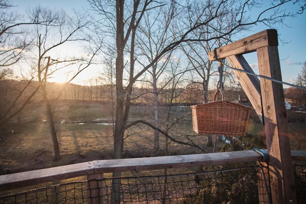Villa Treehouse Kremilek Jesenice  Esterno foto