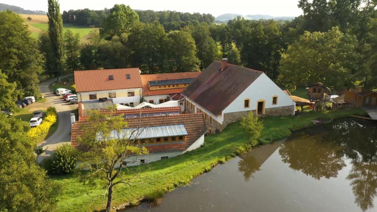 Villa Treehouse Kremilek Jesenice  Esterno foto